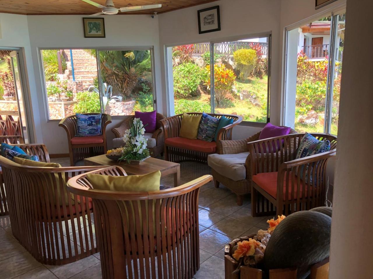 Cote Jardin - Chalets Cote Mer Baie Sainte Anne Esterno foto
